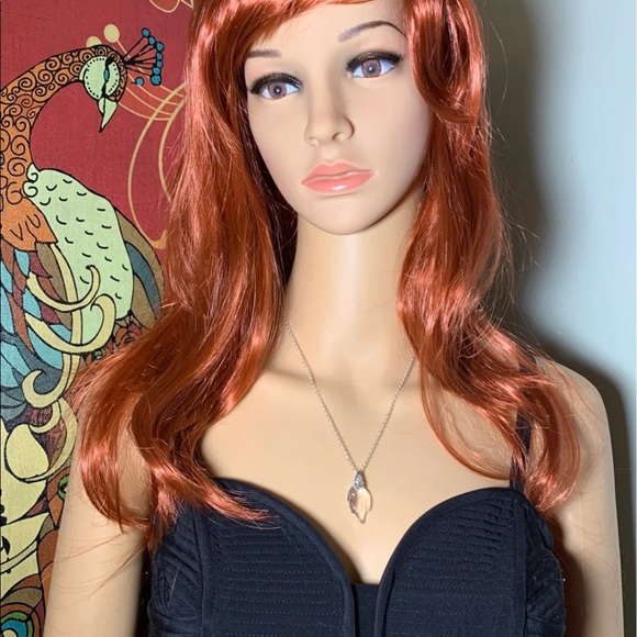 Swarovski Crystal Leaf Pendant - Picture 2 of 9